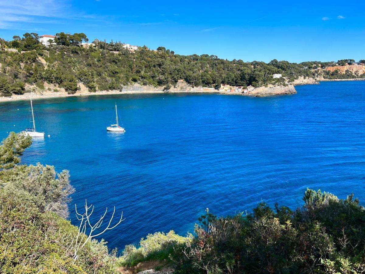 Appartamento Cosy Provencal Belgentier Esterno foto