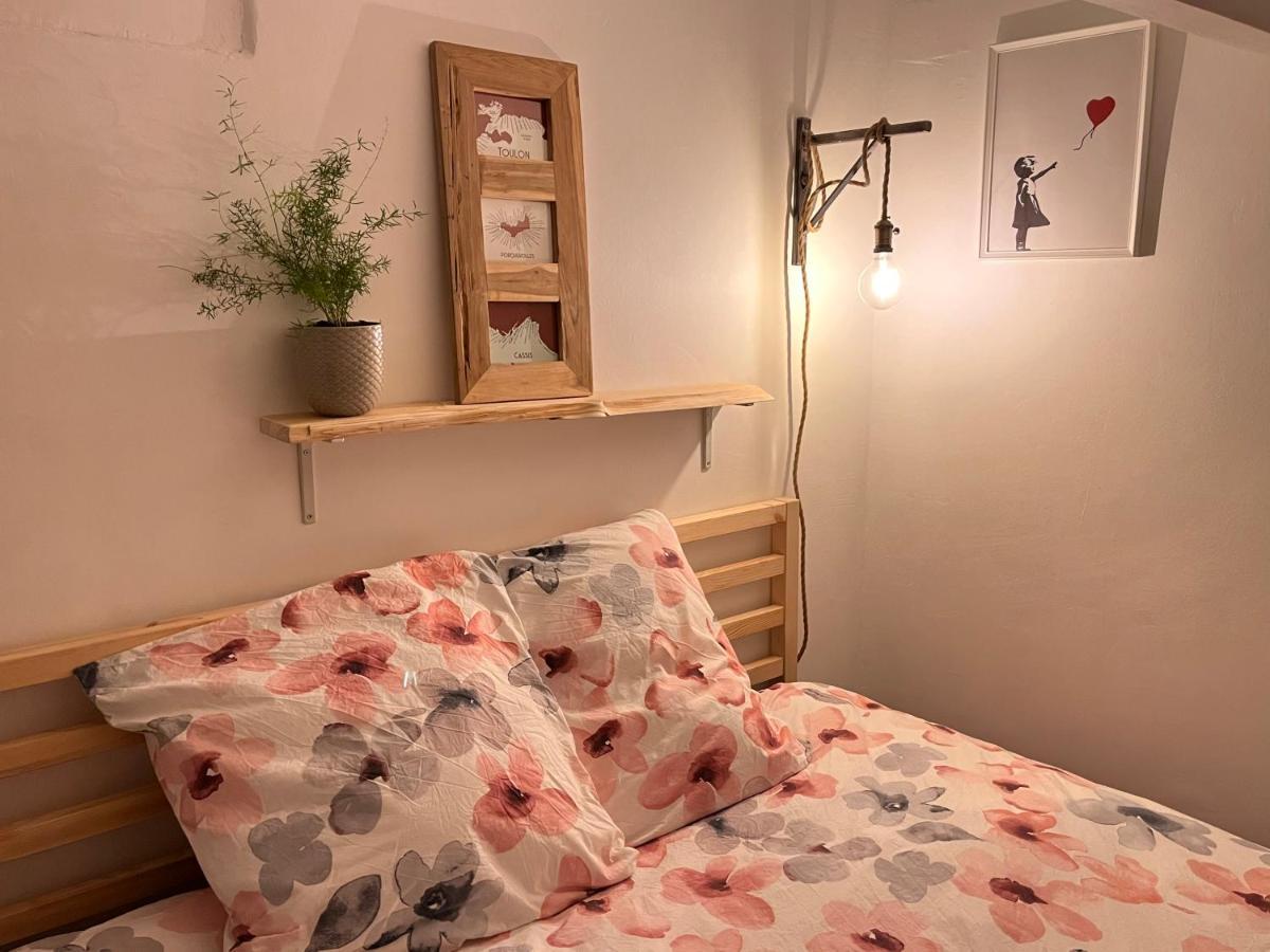 Appartamento Cosy Provencal Belgentier Esterno foto