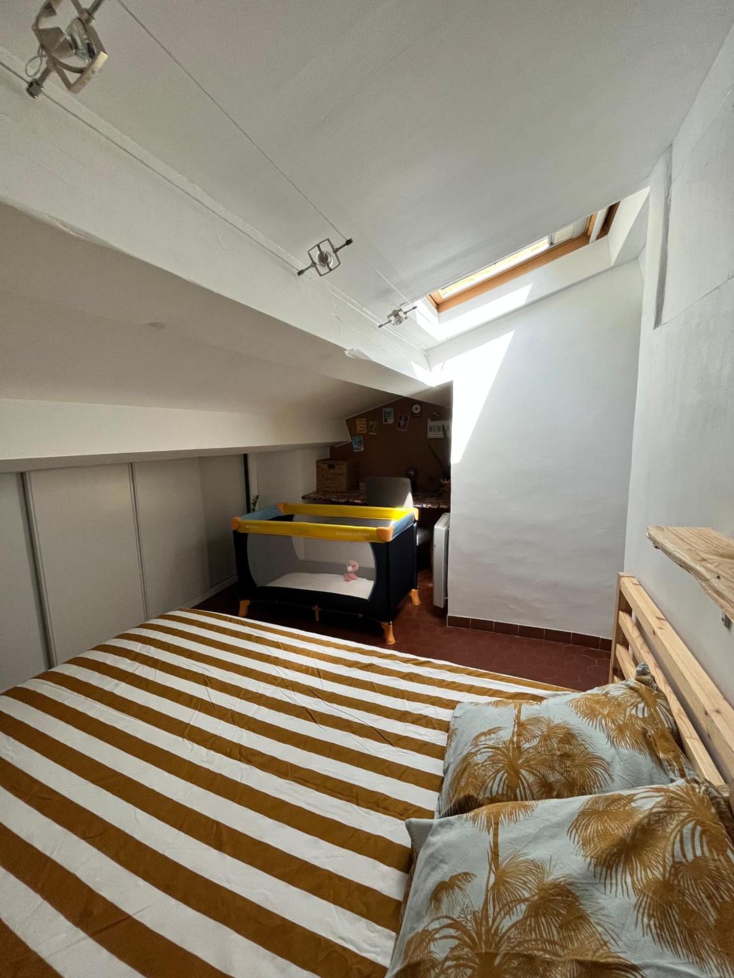 Appartamento Cosy Provencal Belgentier Esterno foto